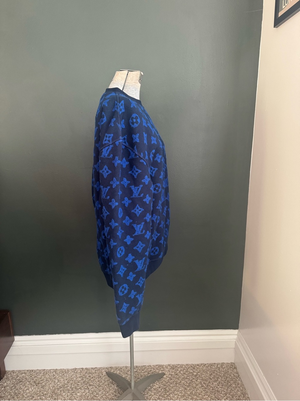 Louis Vuitton Navy and Royal Blue Jacquard Monogram Crewneck Sweater - Picture 7 of 8